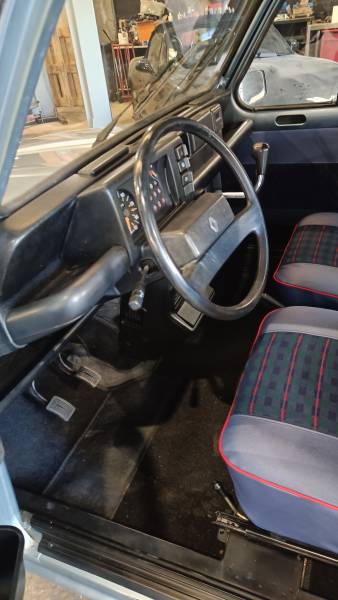 Restauration complète Renault 4L CLAN